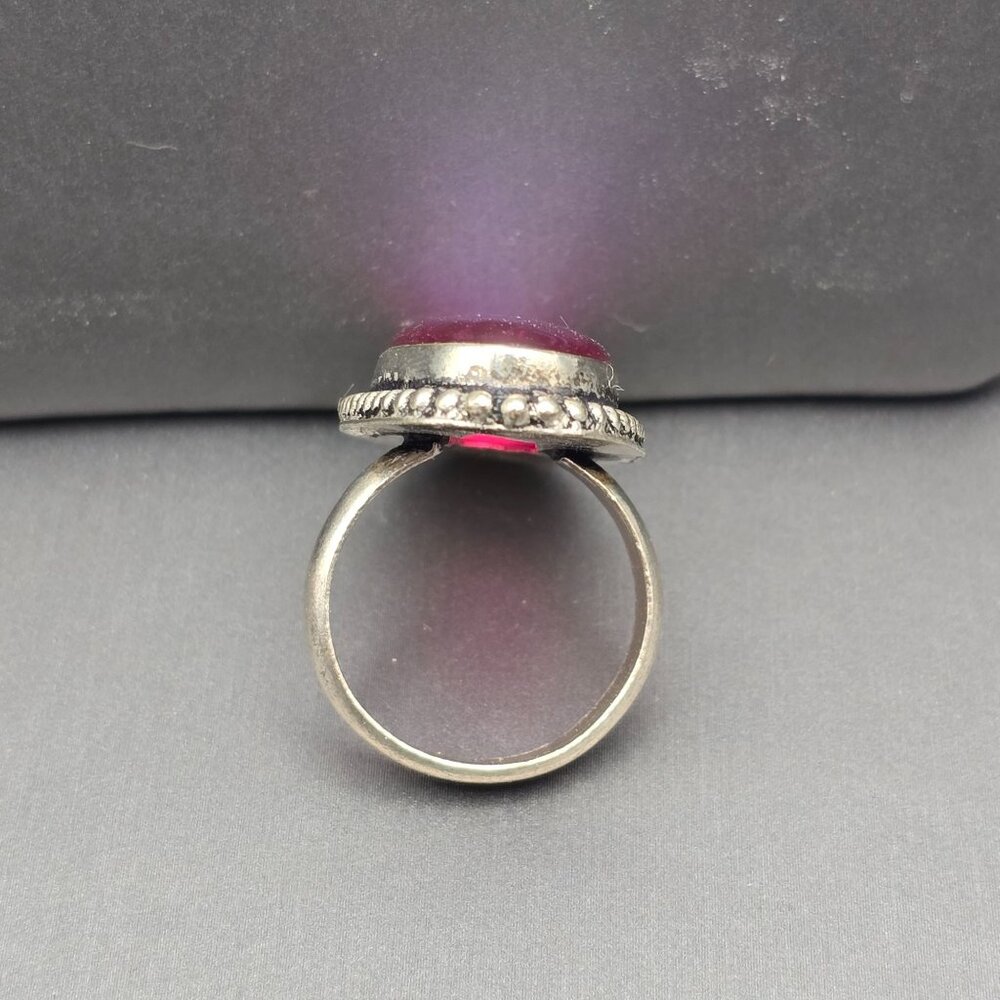 Triplet Opal Statement Ring VTG Pink Iridescent Glass Cabochon Size 8 Silver Plt - Picture 3 of 12